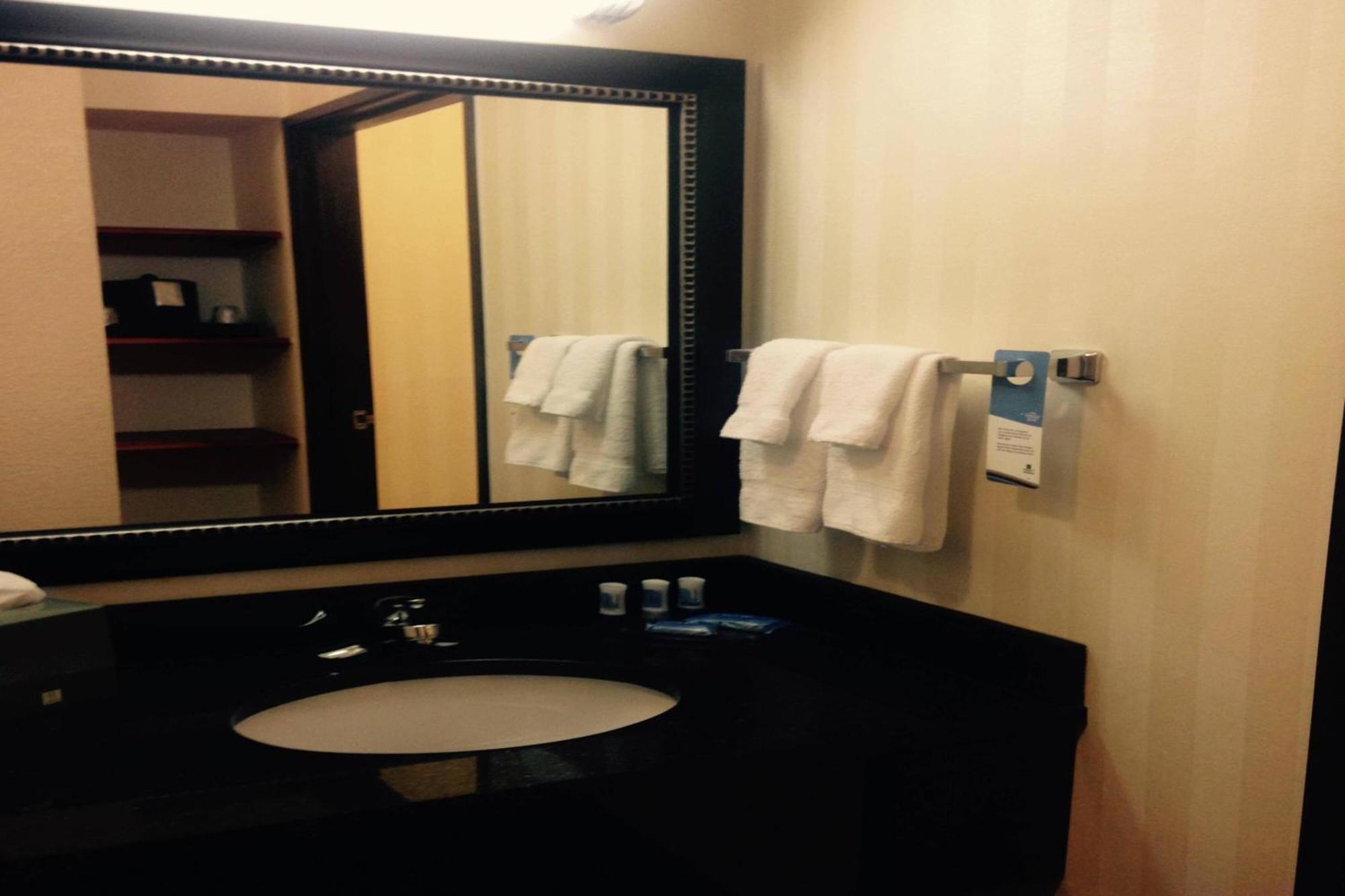 Fairfield Inn & Suites Kansas City Airport Exteriér fotografie