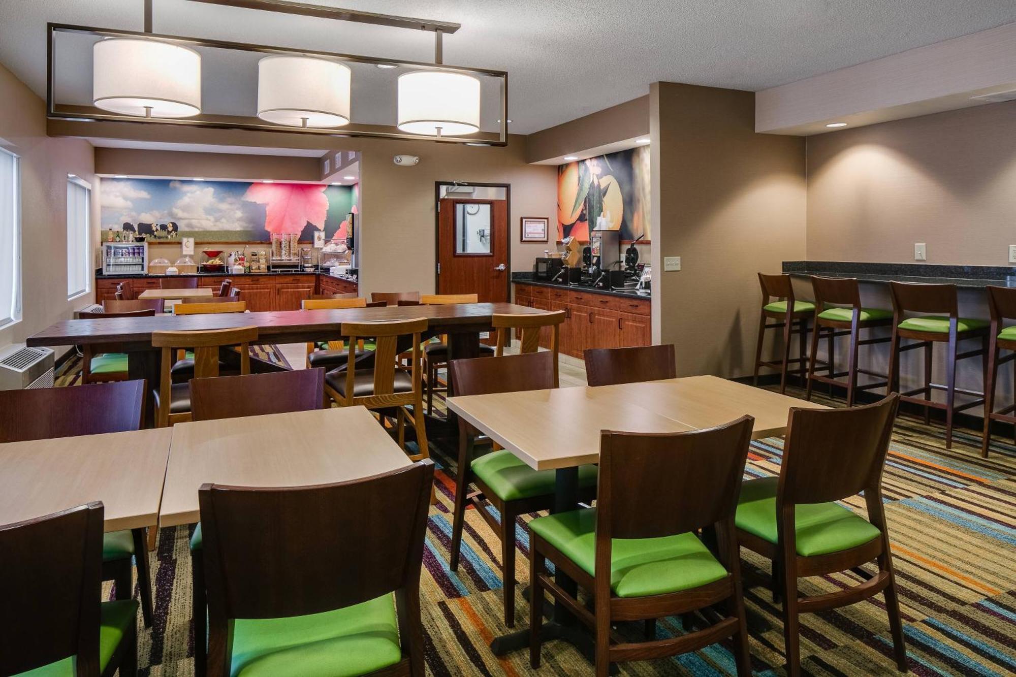 Fairfield Inn & Suites Kansas City Airport Exteriér fotografie